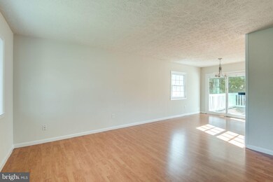 817 W Maple Ave, Sterling, VA 20164 - photo 6