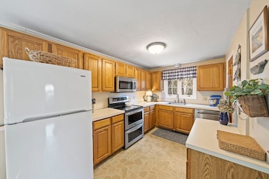208 Parting Ways Rd, Kingston, MA 02364 - photo 3
