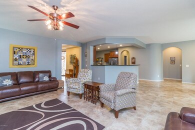 5) GREAT ROOM TO KITCHEN