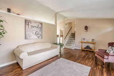 6812 Creedmoor Ct, Louisville, KY 40228 - photo 5