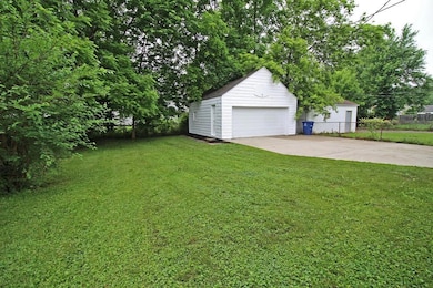 3039 Dresden Street garage and yard