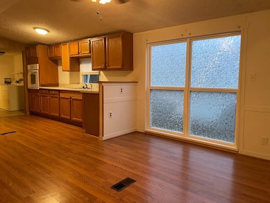 9049 Polan Ln, Soddy-Daisy, TN 37379 - photo 5