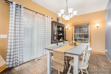 6 dining Room