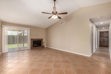 4202 N 79th Dr, Phoenix, AZ 85033 - photo 4