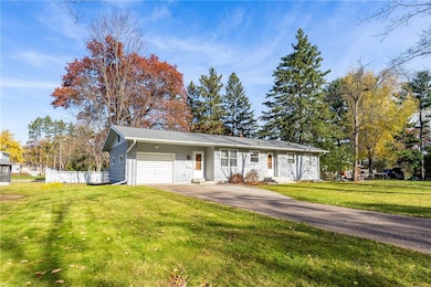 1516 Wilcox St, Menomonie, WI 54751 - photo 3