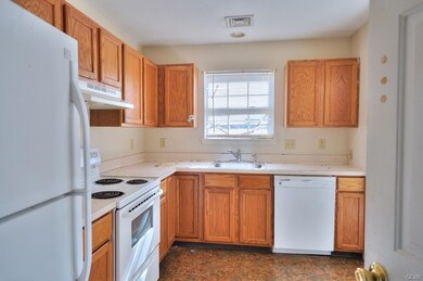 800 Cove Ct, Freemansburg, PA 18017 - photo 5