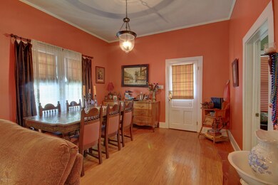 121 Rosier St, New Iberia, LA 70563 - photo 4