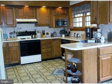 110 Cedar Grove Rd, Conshohocken, PA 19428 - photo 6