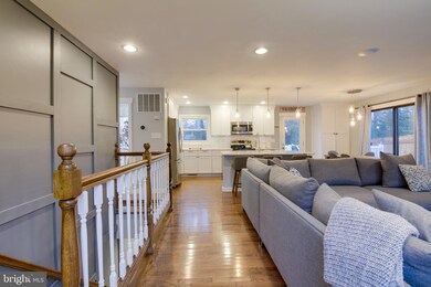 302 Cedar Ln, Annapolis, MD 21403 - photo 2