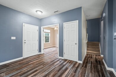 3390 Shadow Creek Blvd, Columbus, IN 47201 - photo 7