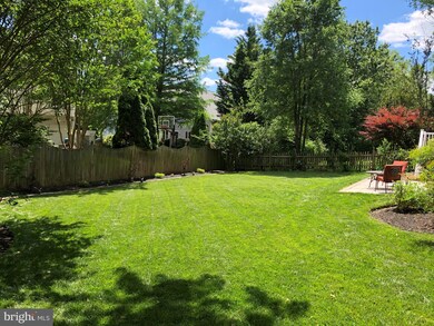 12320 Chagall Dr, North Potomac, MD 20878 - photo 5