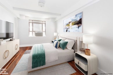 2 Beekman Place unit 1 B, New York, NY 10022 - photo 3