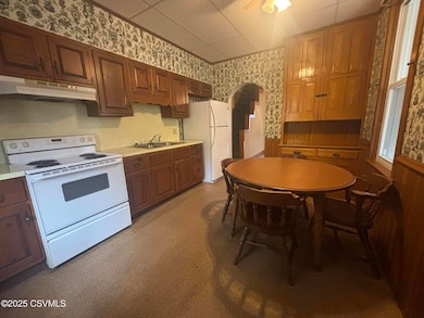 438 W Mulberry St, Shamokin, PA 17872 - photo 4