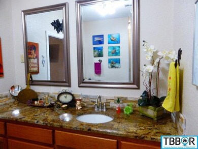 1638 Eagle Bluff Dr, Troy, TX 76579 - photo 4