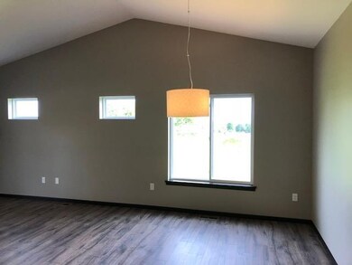 432 Dawson Dr, West Branch, IA 52358 - photo 4