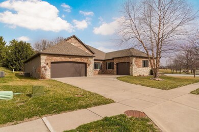 609 E Penzance Dr, Nixa, MO 65714 - photo 2