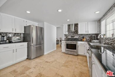 22247 Ybarra Rd, Woodland Hills, CA 91364 - photo 6