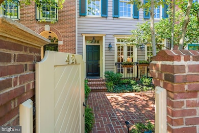 42 Wolfe St unit A, Alexandria, VA 22314 - photo 2