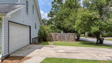 05-600 Dolphin Drive-3
