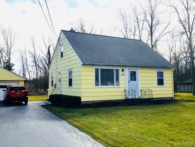 2828 Stenzel Ave, North Tonawanda, NY 14120 - photo 2