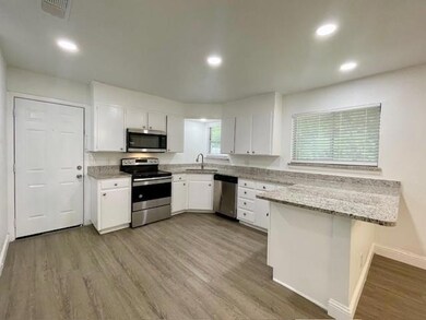 512 Livingston Dr, Hurst, TX 76053 - photo 6