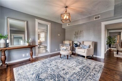A large & beautiful entry way