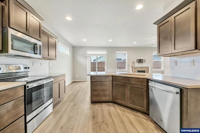 1433 Jefferson St, Independence, OR 97351 - photo 5