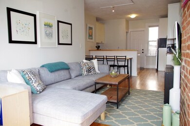 246 Cypress St unit 1, Brookline, MA 02445 - photo 2