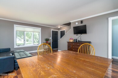 1112 S 12th St, Grand Forks, ND 58201 - photo 7