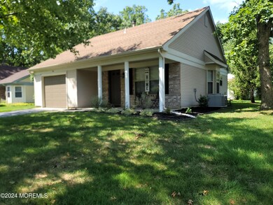 545 Petunia Ln N, Whiting, NJ 08759 - photo 5