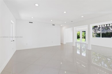 688 Fernwood Rd, Key Biscayne, FL 33149 - photo 4