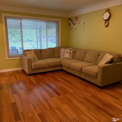 9347 Chatham Ave, Allen Park, MI 48101 - photo 3