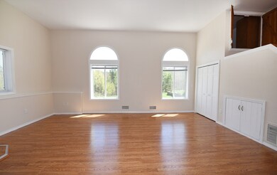 202 Lakeside Rd unit 1, Hanson, MA 02341 - photo 3