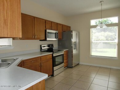 EAT-IN KITCHEN