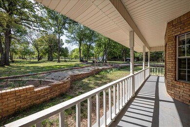 806 J e Woody Rd, Springtown, TX 76082 - photo 4