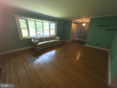 709 Skyline Ct NE, Vienna, VA 22180 - photo 6