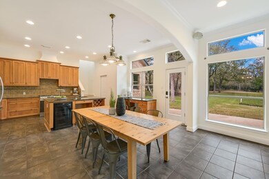 136 Sam Houston Dr, Bastrop, TX 78602 - photo 5