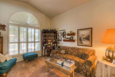 Living Room (2)