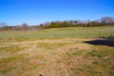 2450 Mccray Rd, Burlington, NC 27217 - photo 5