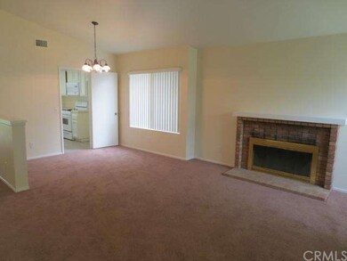 Livingroom with fireplace