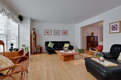 923 Cortney Dr, Carpentersville, IL 60110 - photo 3