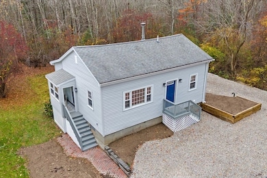 102 Leon Ct, Hanson, MA 02341 - photo 4