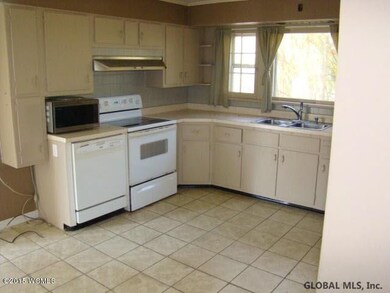 6 Kenworthy Ave, Glens Falls, NY 12801 - photo 3