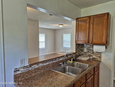 4717 Cambridge Rd, Jacksonville, FL 32210 - photo 5