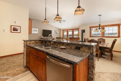 202 Cozens Pointe H301 pic 11