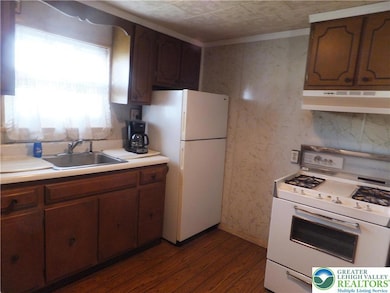 9 N 4th St, Coplay, PA 18037 - photo 7