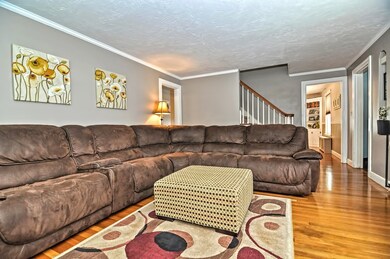 56 Pinehurst Ave, Auburn, MA 01501 - photo 5