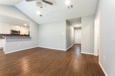 4726 Glendower Dr, Spring, TX 77373 - photo 4