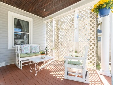 9 Delmore Rd, Newton Highlands, MA 02461 - photo 3