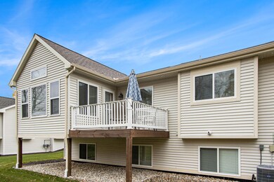 328RoundHill_6